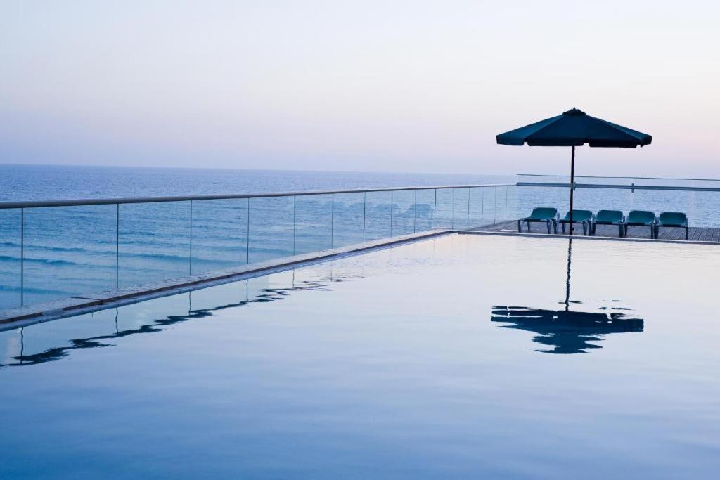 Share Suites Hotel Bat-Yam บัตยัม ภายนอก รูปภาพ